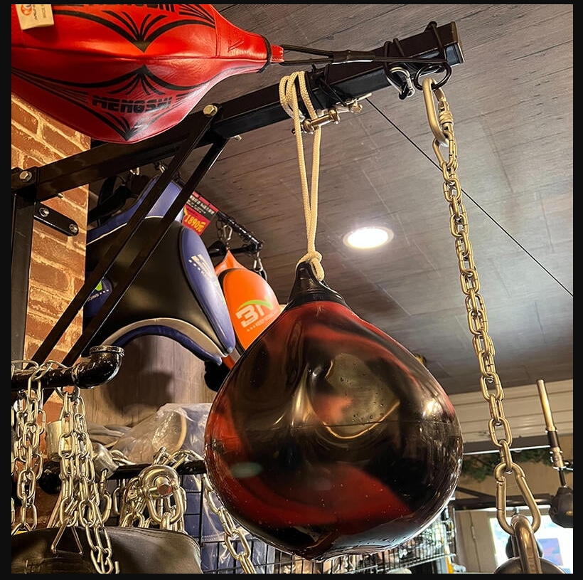 ~子甄彣璟~戰牌 拳擊 水沙袋 26*37cm 注水沙袋 水沙包 水袋 水球 搏擊格鬥 泰拳散打 跆拳道 健身運動