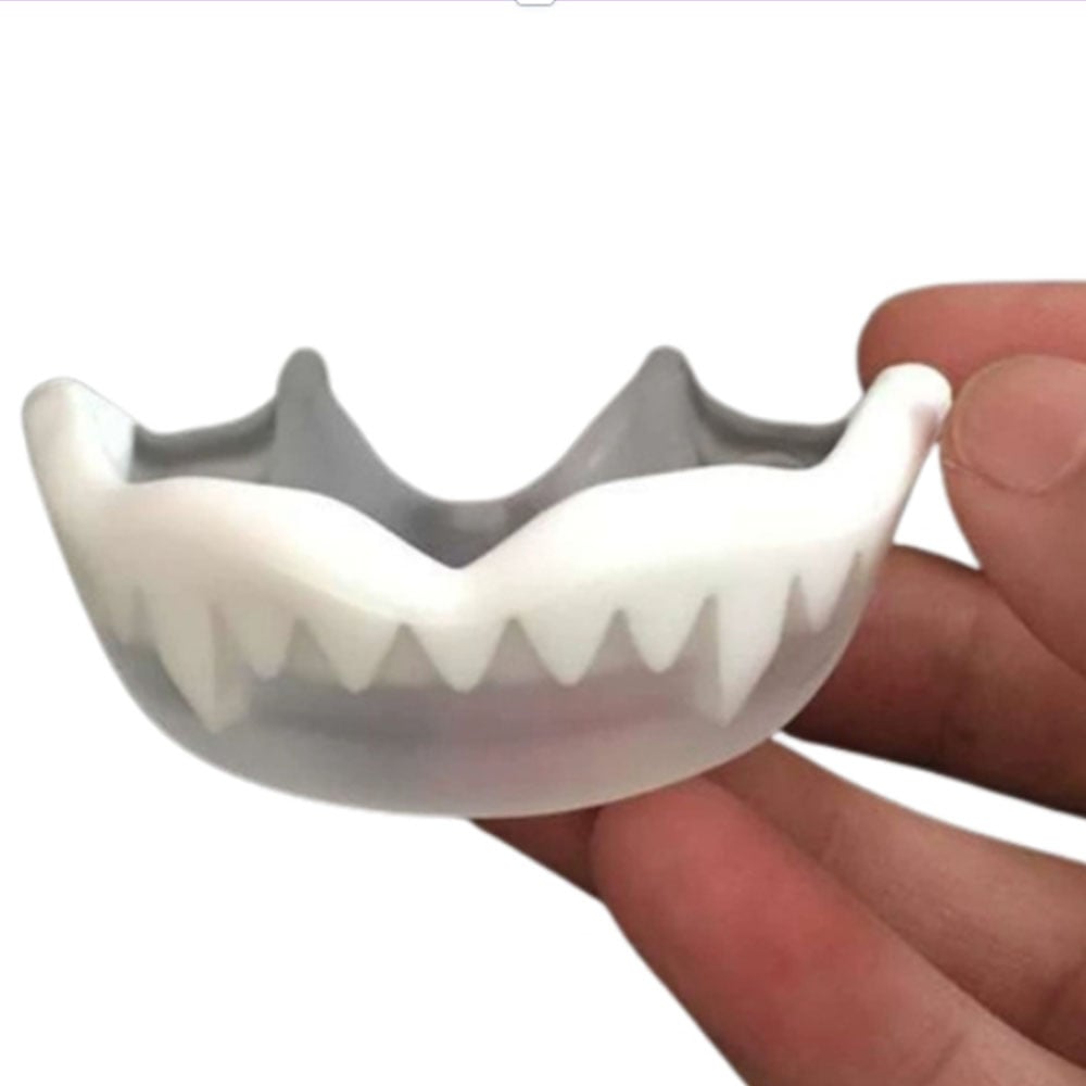 ~子甄彣璟~專業運動牙套 護齒 牙托 食品級 EVA 運動防護 獠牙吸血鬼牙套 籃球 拳擊 格鬥護齒 防撞耐磨