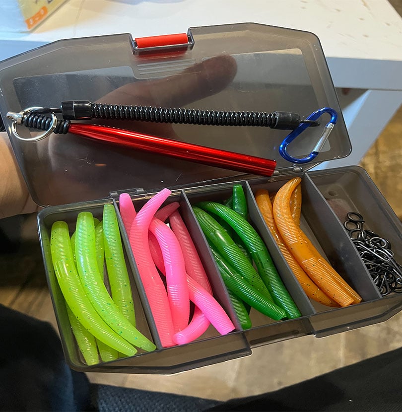 ~子甄彣璟~82件加鹽蜂豆套裝 面條蟲 麵條蟲 魚餌 路亞餌 沉水 棒蟲 棒棒蟲 麵條蟲 路亞 釣餌 假餌