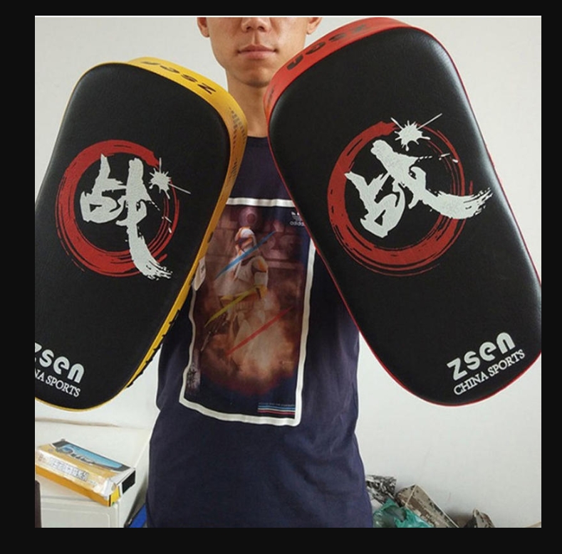 ~子甄彣璟~熱賣中 戰牌踢靶 空手道格鬥訓練 弓形腳靶 拳擊散打 泰拳 手靶 腿靶 孤行腳靶 跆拳道 武術練習 訓練靶