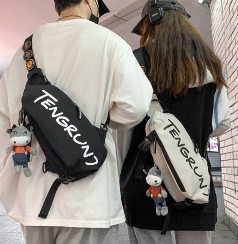 ~子甄彣璟~TAN側背包 斜挎包 斜背包 胸包 學生包 背包 錢包 單肩包 側肩包 休閑包 運動騎行包