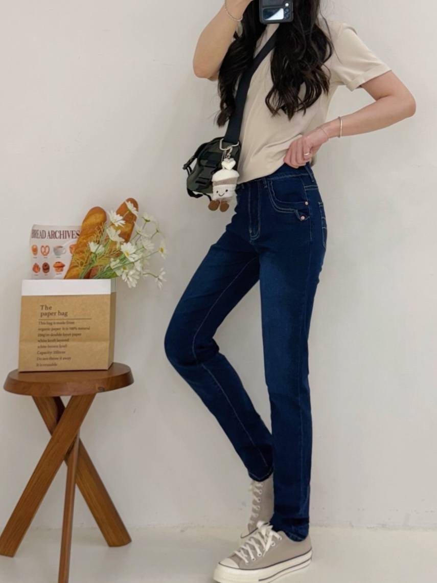 中腰前釦拉鍊彈力簡約百搭小直筒牛仔褲*1色 K74001