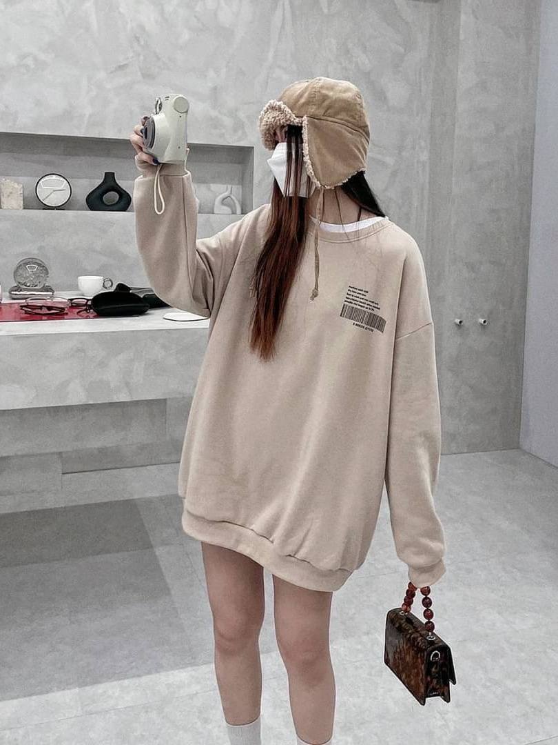 極簡動感英文字母大學T*3色 KB659