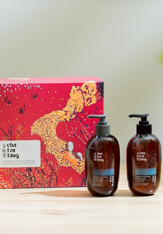【茶籽堂】胭脂馬年度版畫 禮盒附紙袋(肖楠葉沐浴+洗髮)330ml