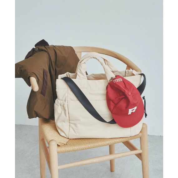 「WEB限定」的 2WAY 潑水托特包