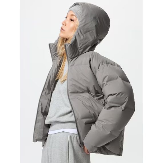 【日本UNIQLO感謝祭】無縫羽絨連帽外套
