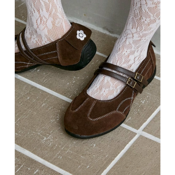 【 MARY QUANT 】麂皮感瑪莉珍運動鞋