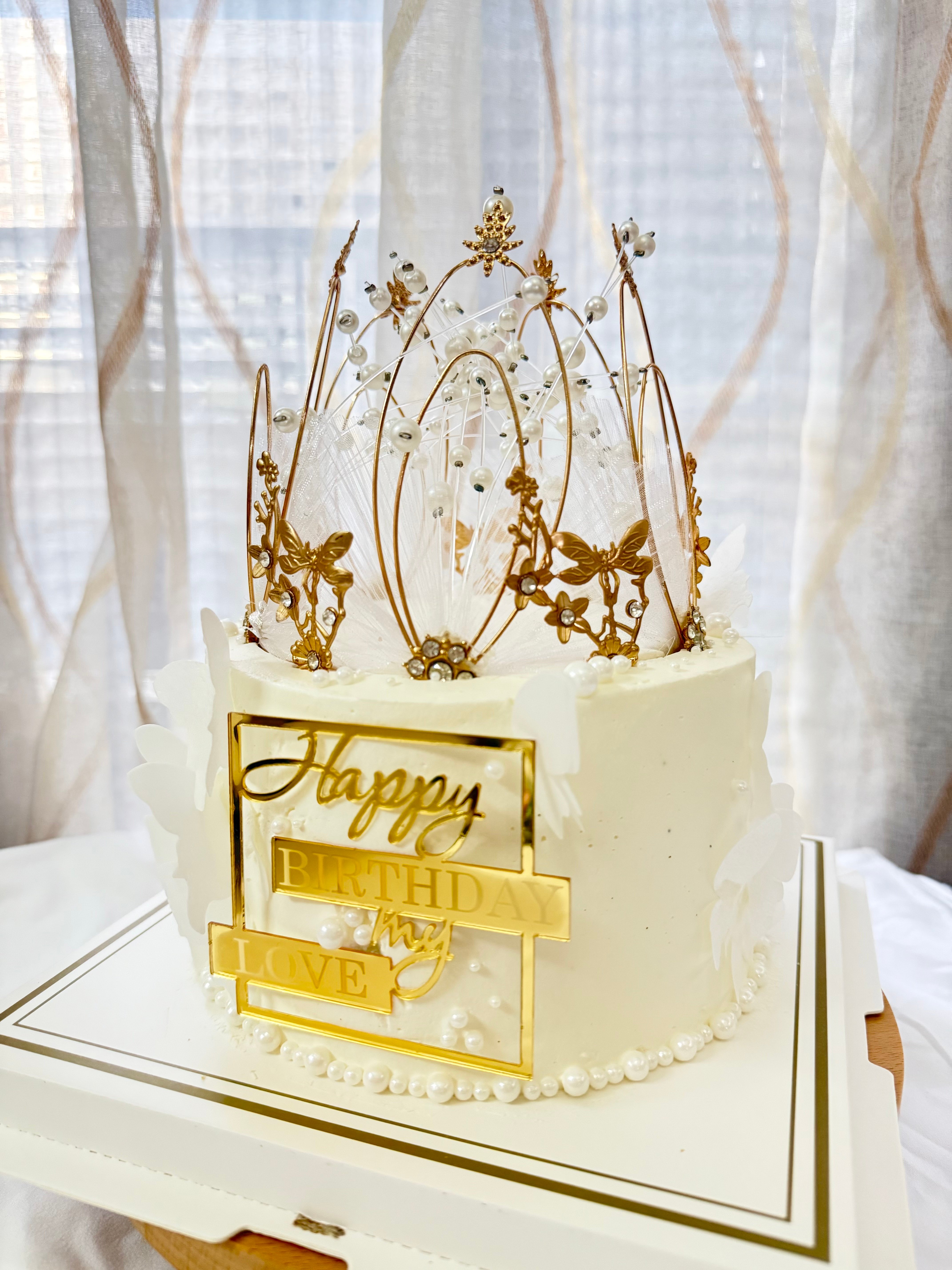 Hb皇冠造型生日蛋糕