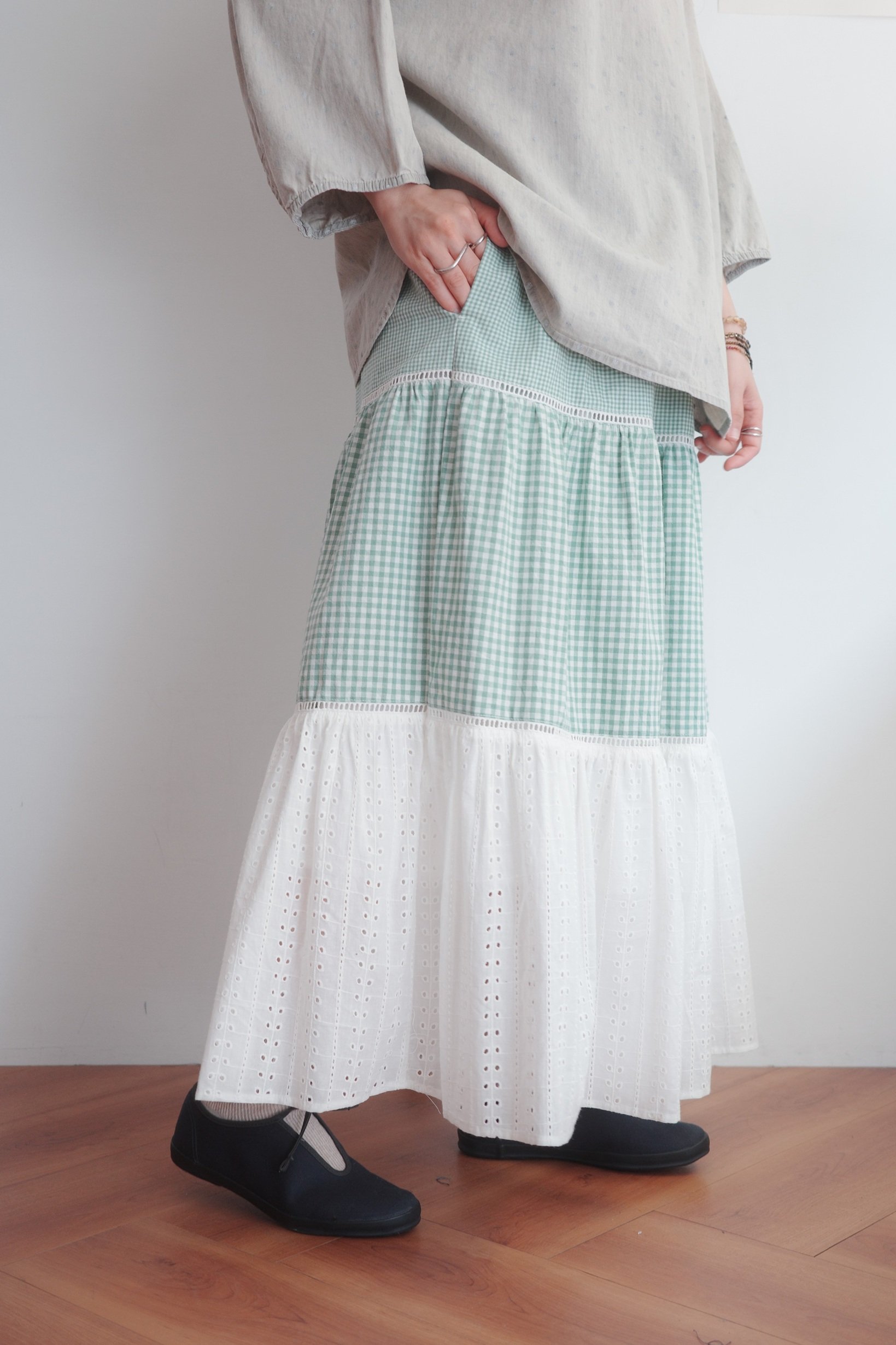 大小格紋蕾絲拼接層次半身裙