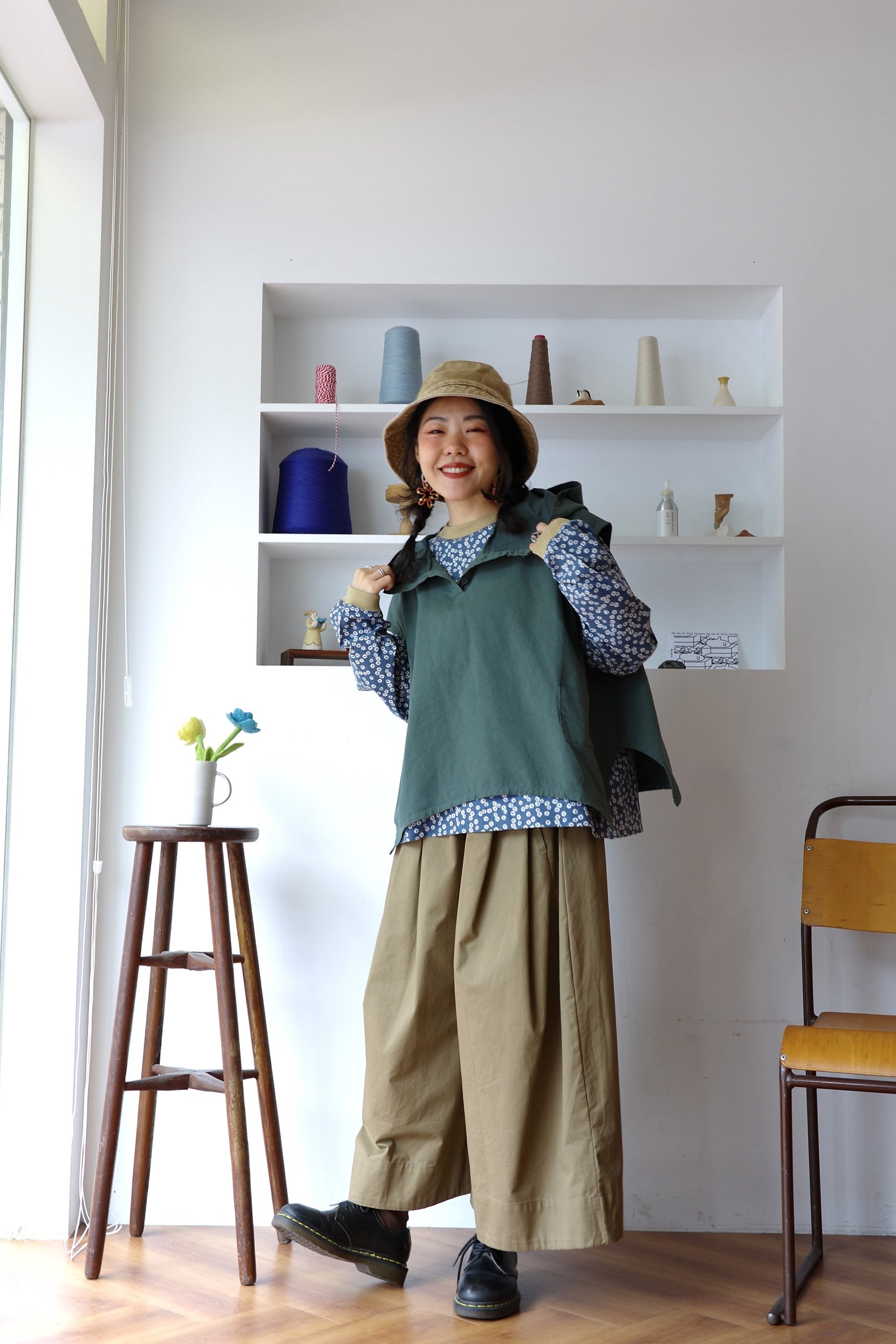 𓏭小布標開衩下擺鬆身連帽背心