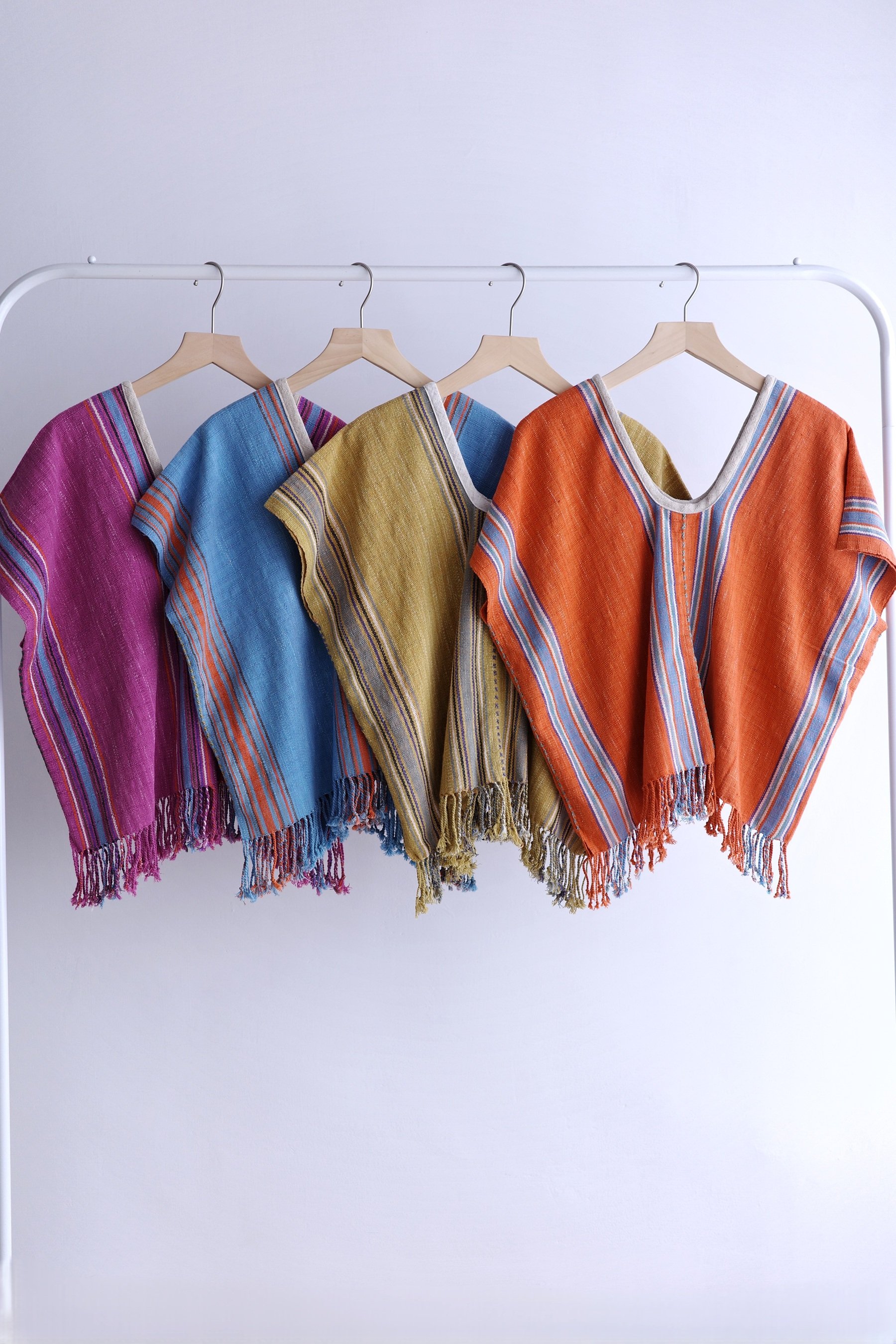 𓏭手織布流蘇Ｕ領四方衣