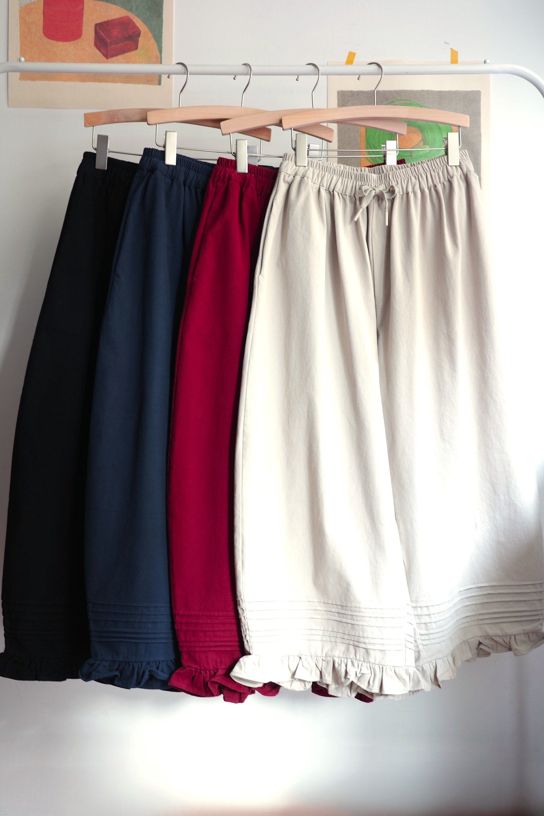 𓏭褲管壓褶木耳花邊繭型褲