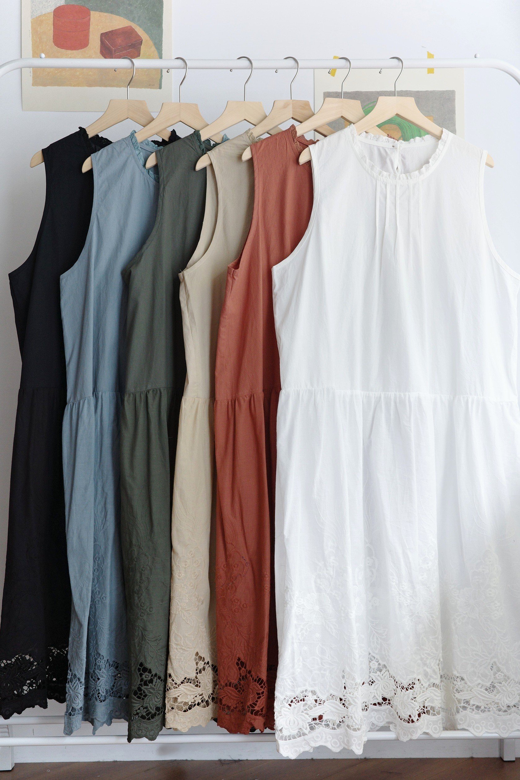 木耳花邊領鏤空雕花背心洋裝襯裙