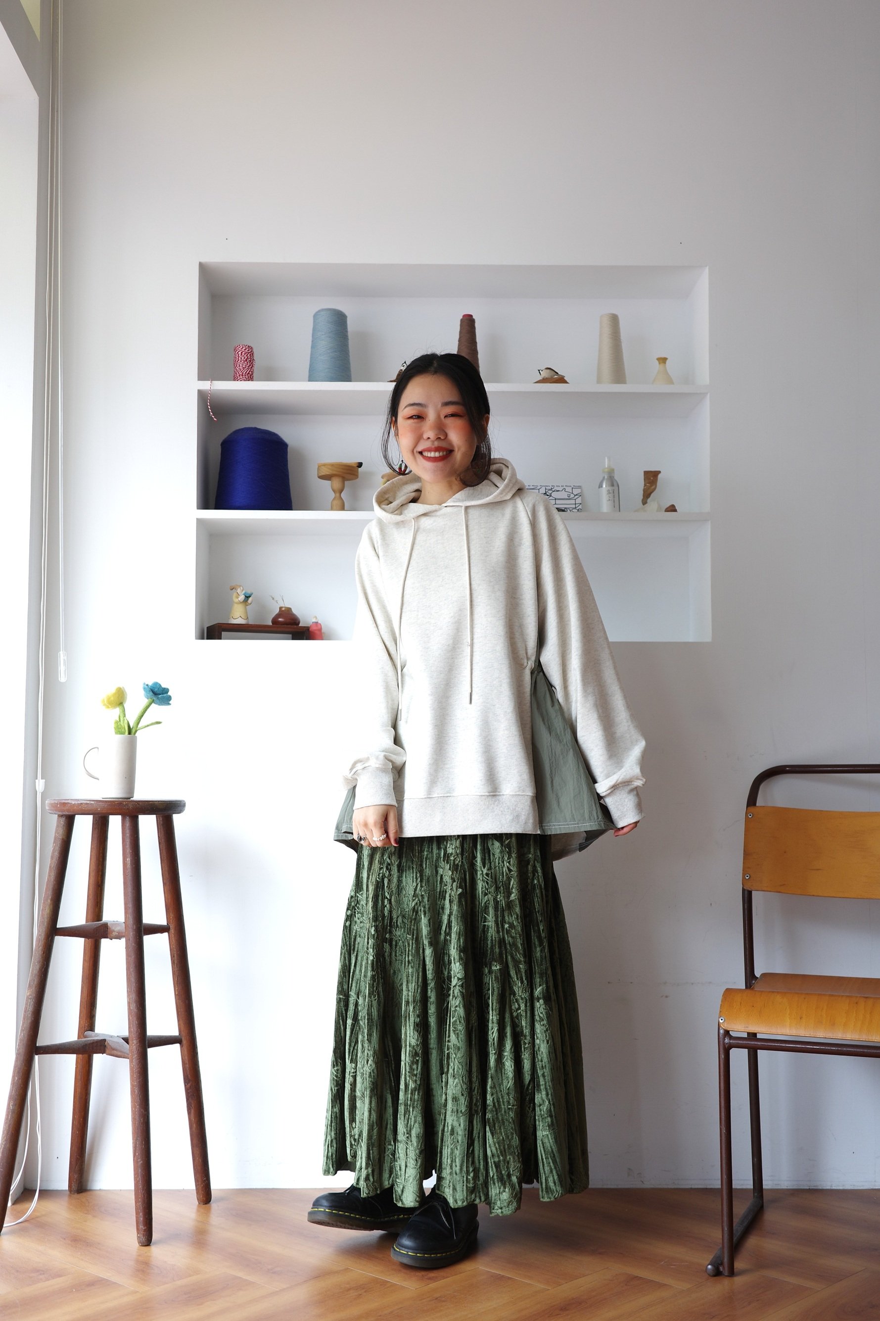 𓏭兩側拼接可調腰身連帽上衣