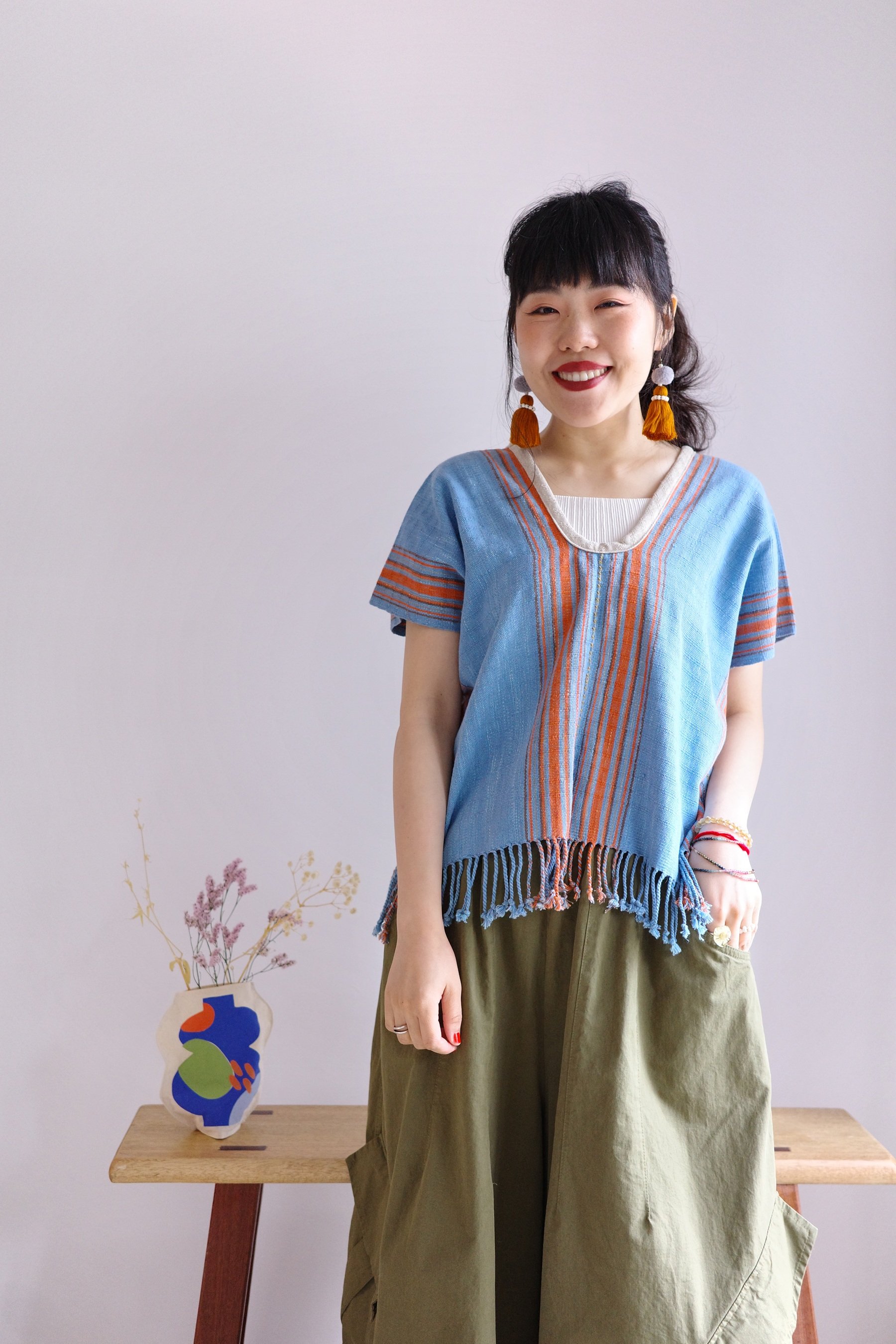 𓏭手織布流蘇Ｕ領四方衣