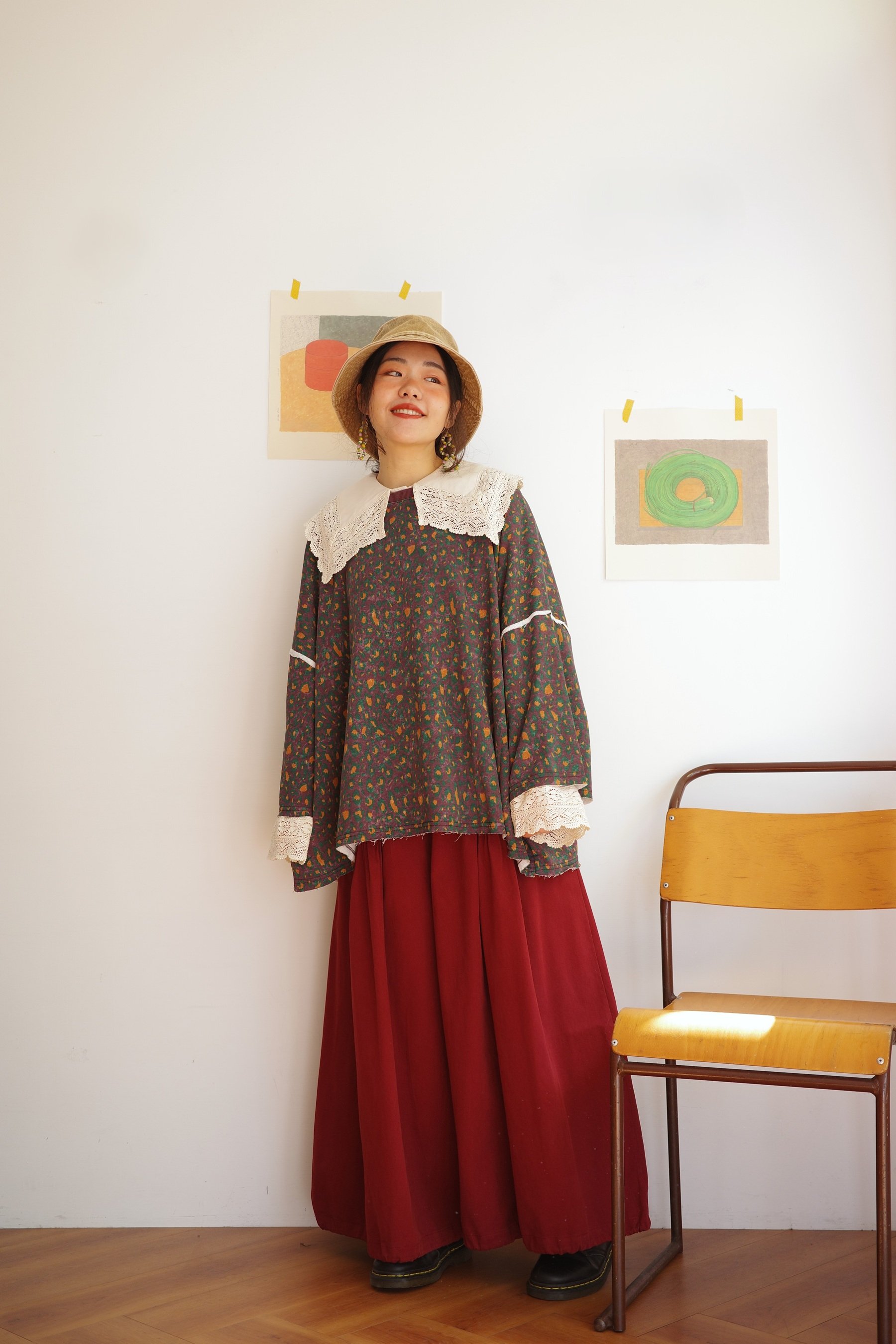 𓏭份量感領片蕾絲拼接襯衫