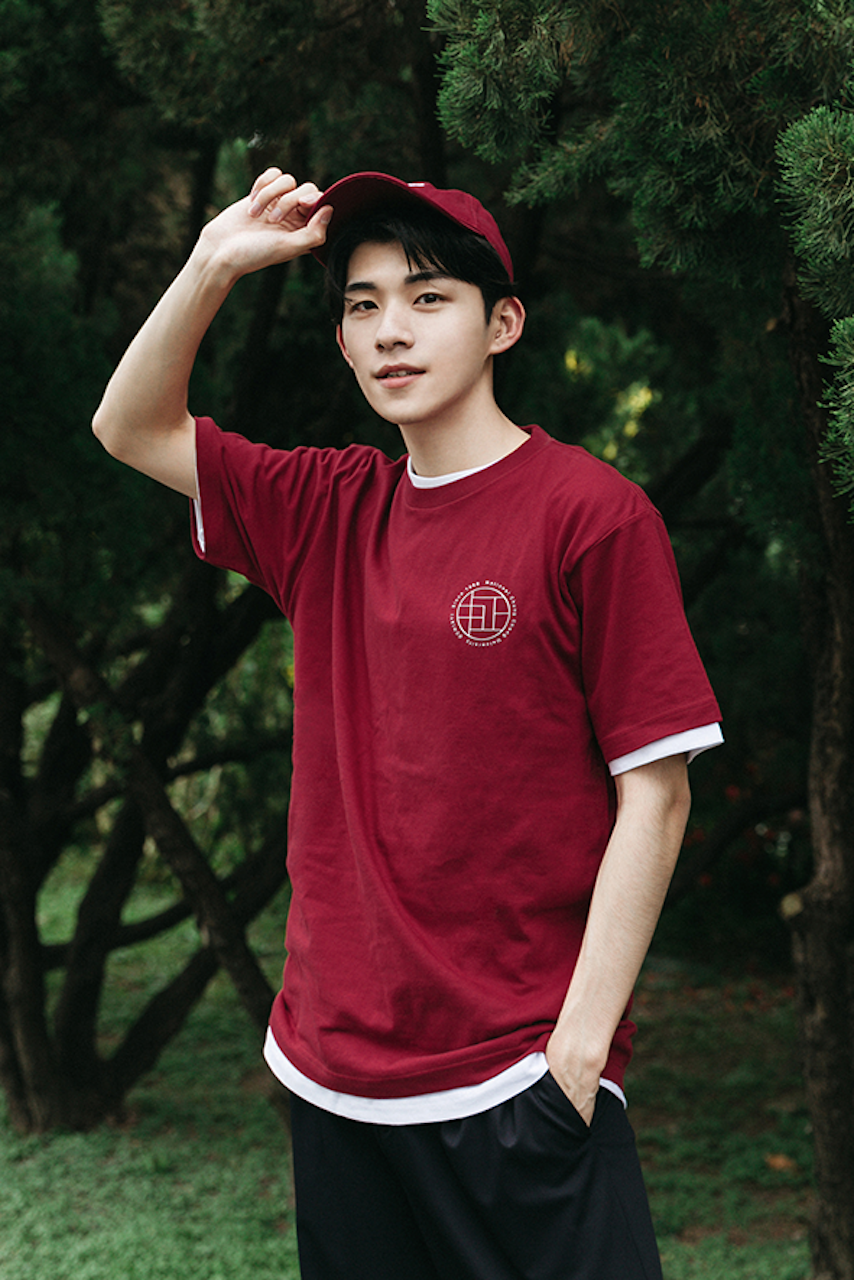 CCU 設計短Ｔ－酒紅色