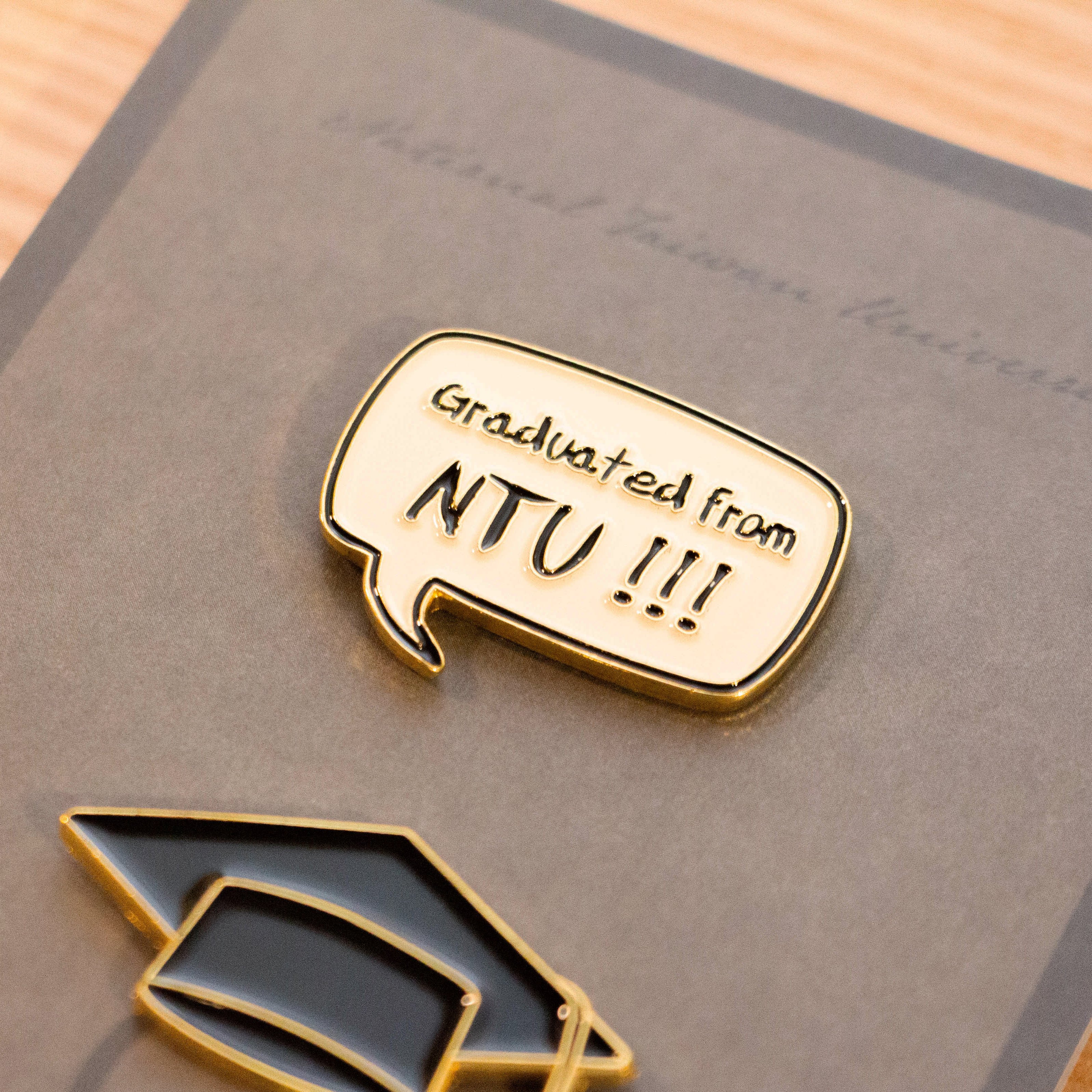 NTU 紀念徽章組－畢業款