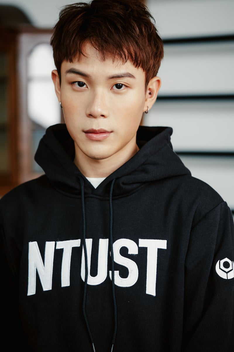 NTUST 電繡帽Ｔ－黑色 Ｓ