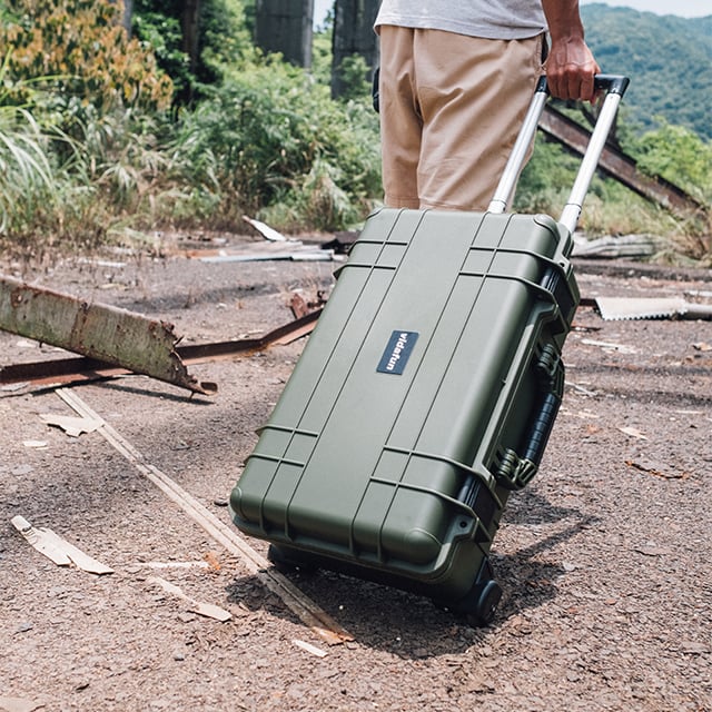 Vidafun V22 防水氣密抗撞提把滑輪箱 軍綠色
