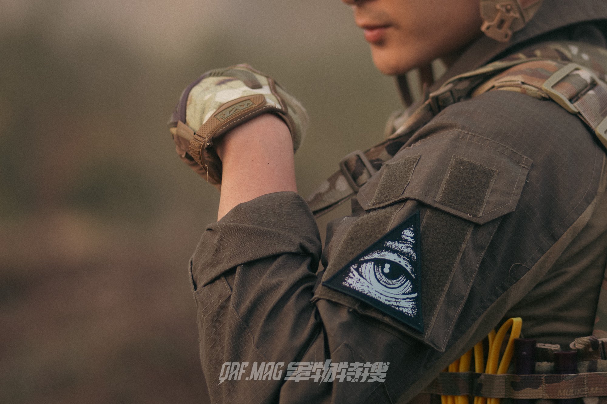 全知之眼士氣章