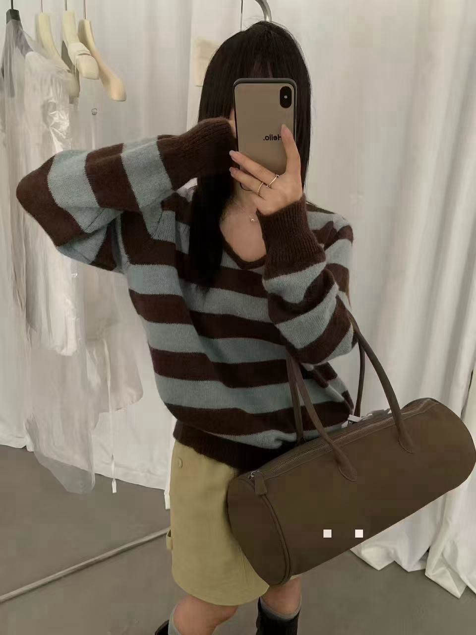 撞色V領條紋毛衣