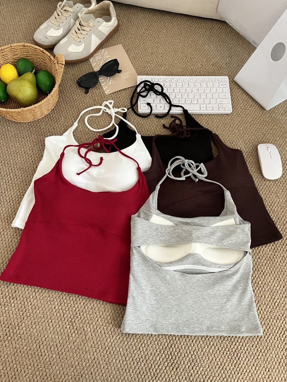 『買一送一』掛脖綁帶美背胸墊背心