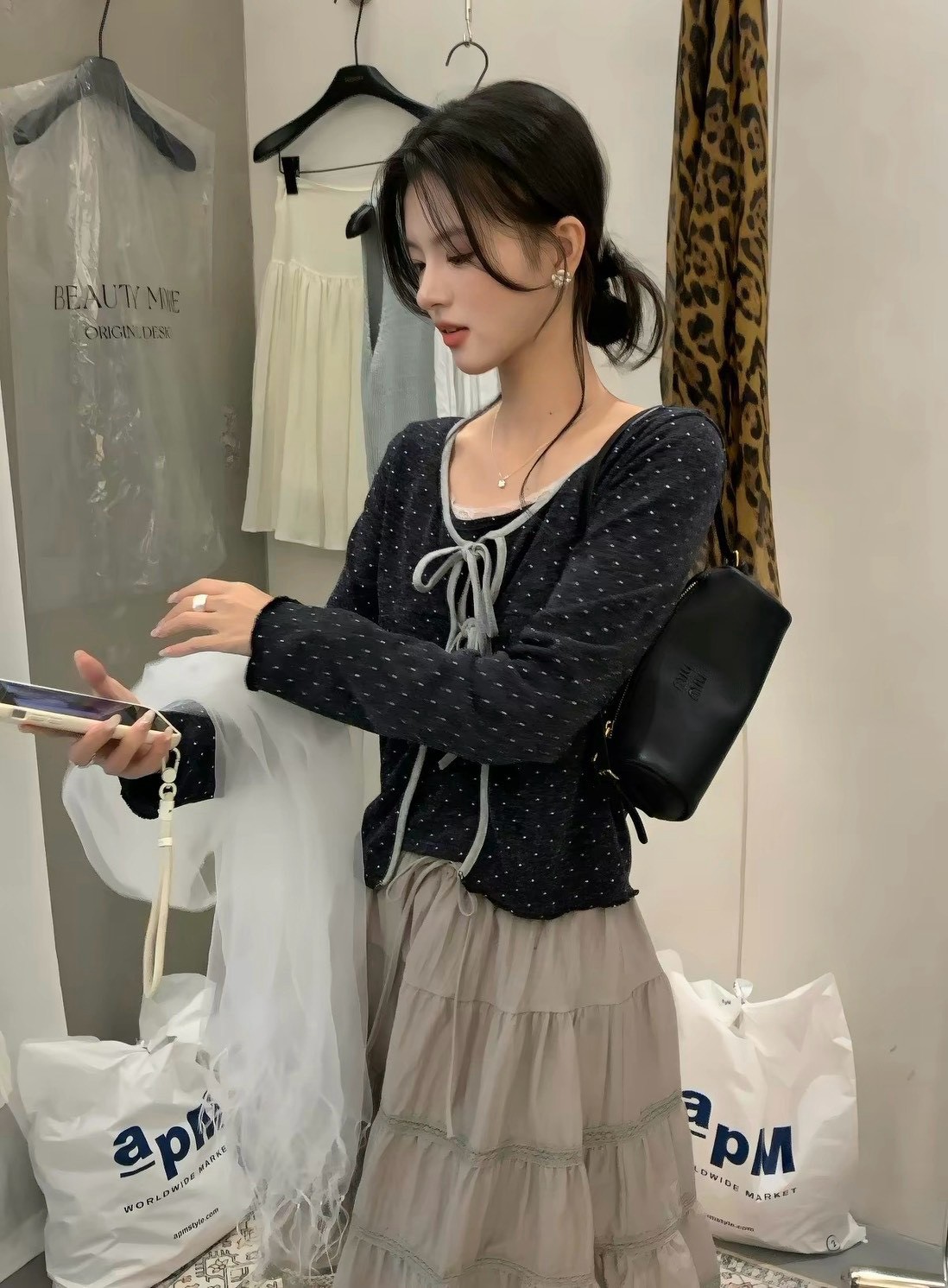 甜美波點吊帶背心＋綁帶罩衫兩件套