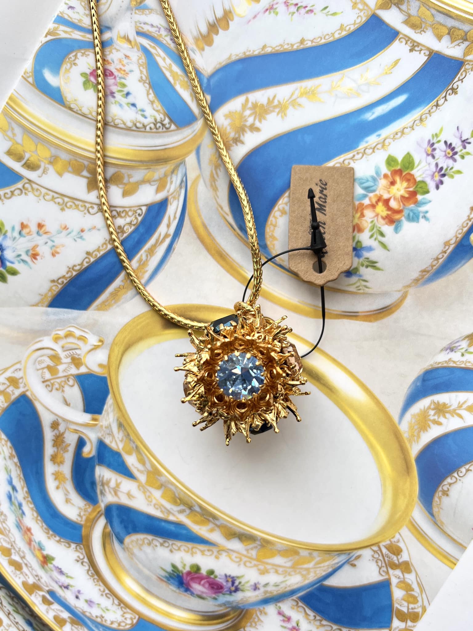 MONNALUNA-Lace Crown