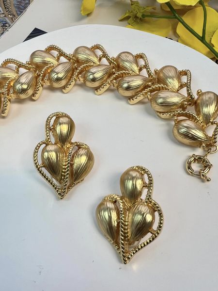 金色雨滴造型項鍊/耳夾/手鍊