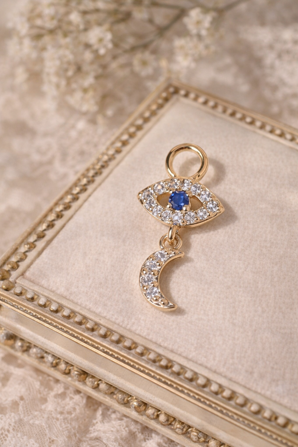 法式藍眸守護月亮可變式吊墜