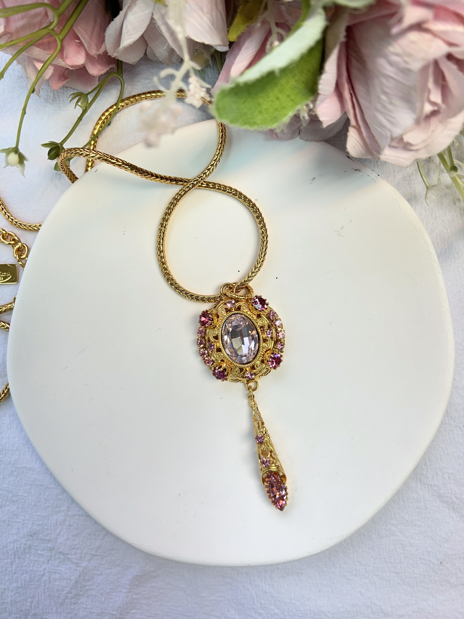 MONNALUNA-Royal Ovation