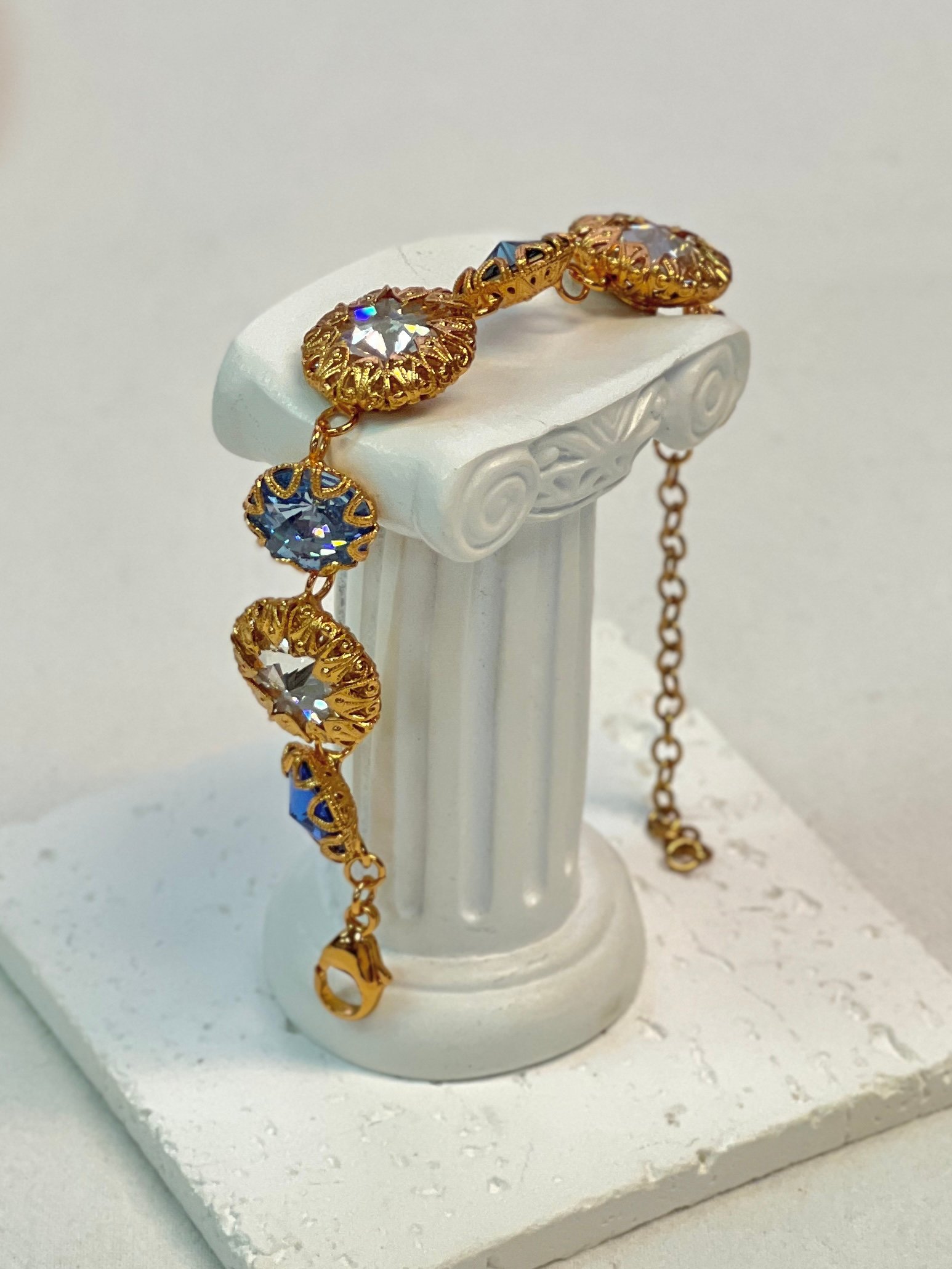 MONNALUNA-Delicate Lace Corona 極致蕾絲