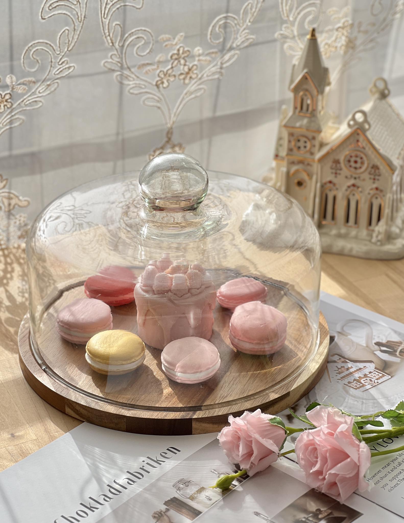 圓形玻璃罩木質展示盤