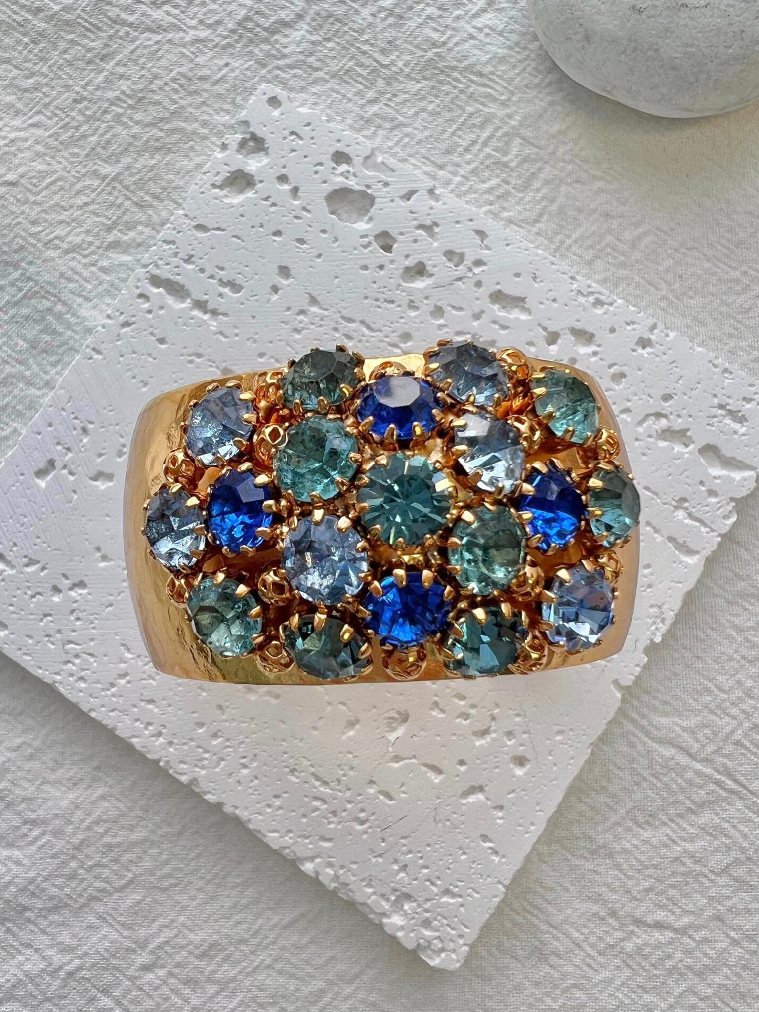 MONNALUNA-Crystal Dome Collection