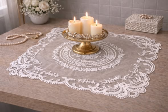 法式方形蕾絲墊