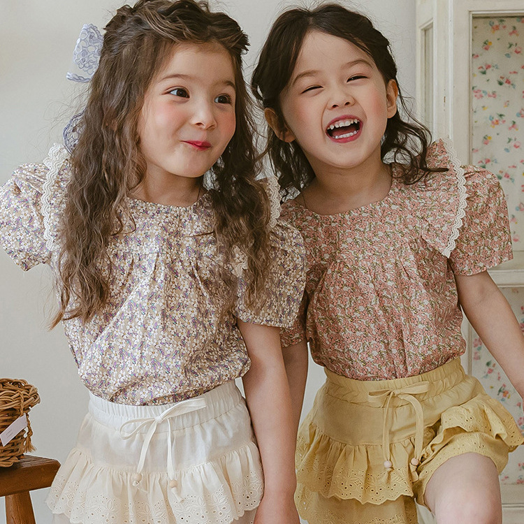 碎花花邊泡泡袖上衣