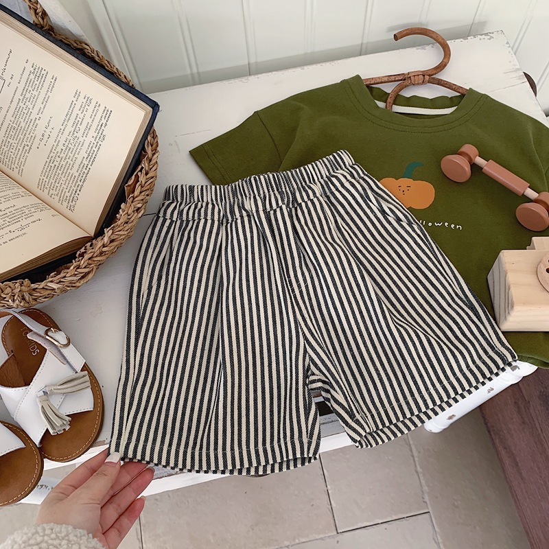 條紋口袋貼布短褲