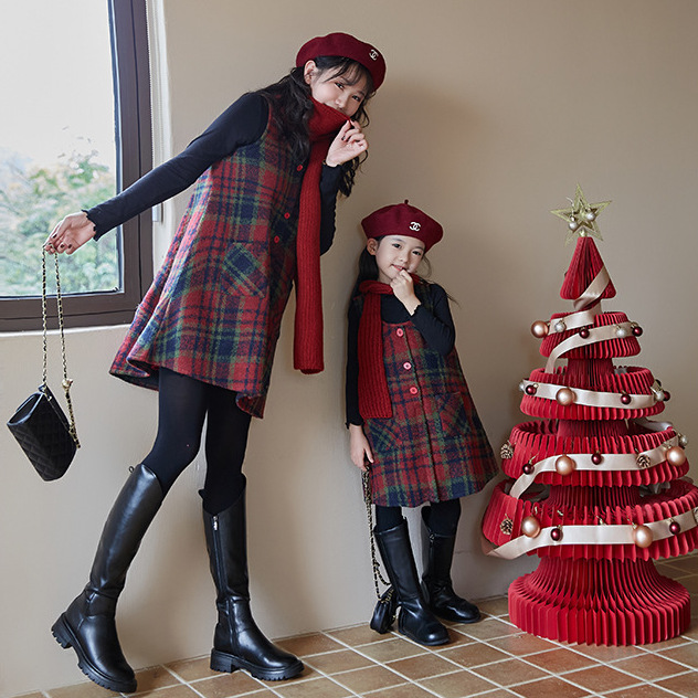 加絨毛呢格紋背心裙