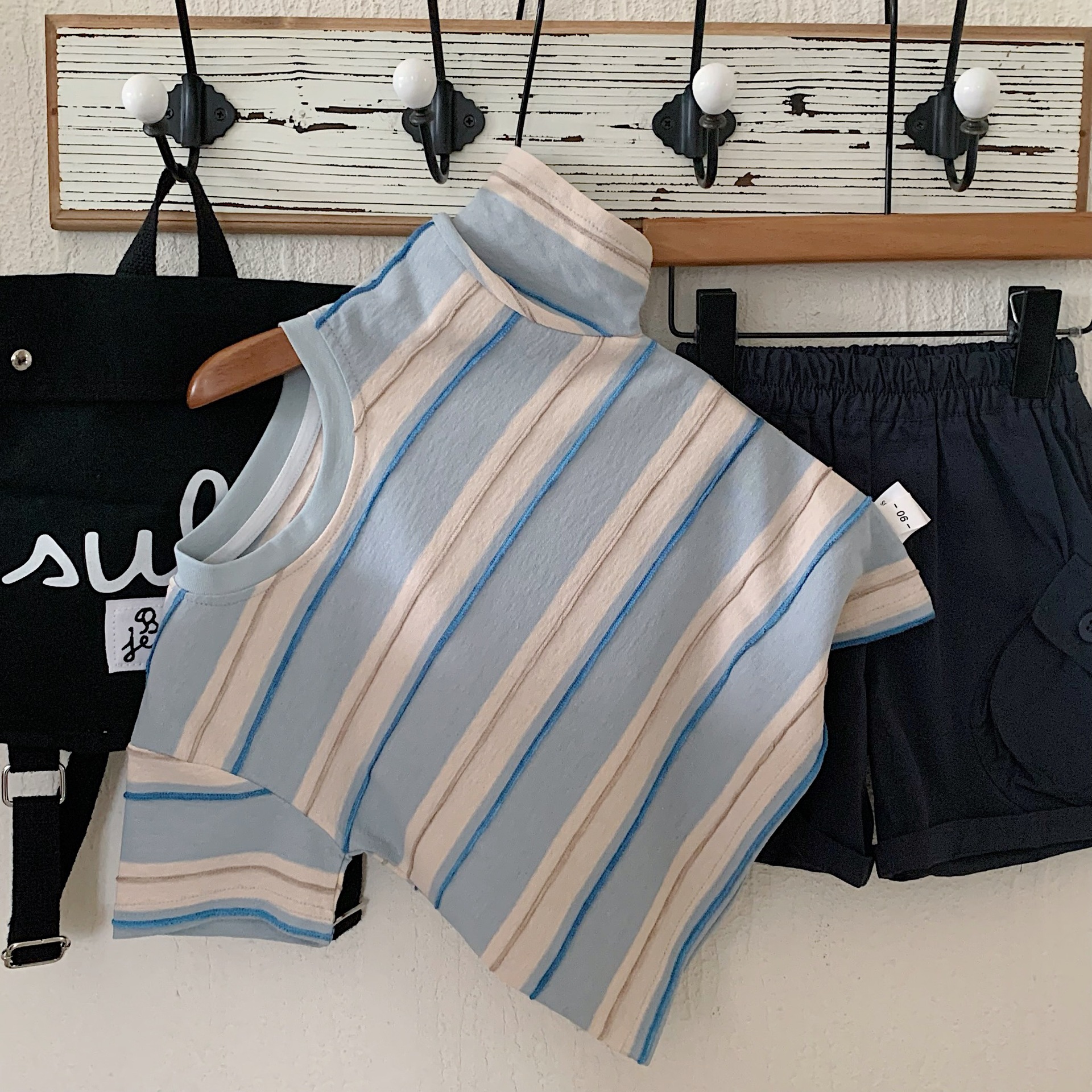 立體線條條紋T恤