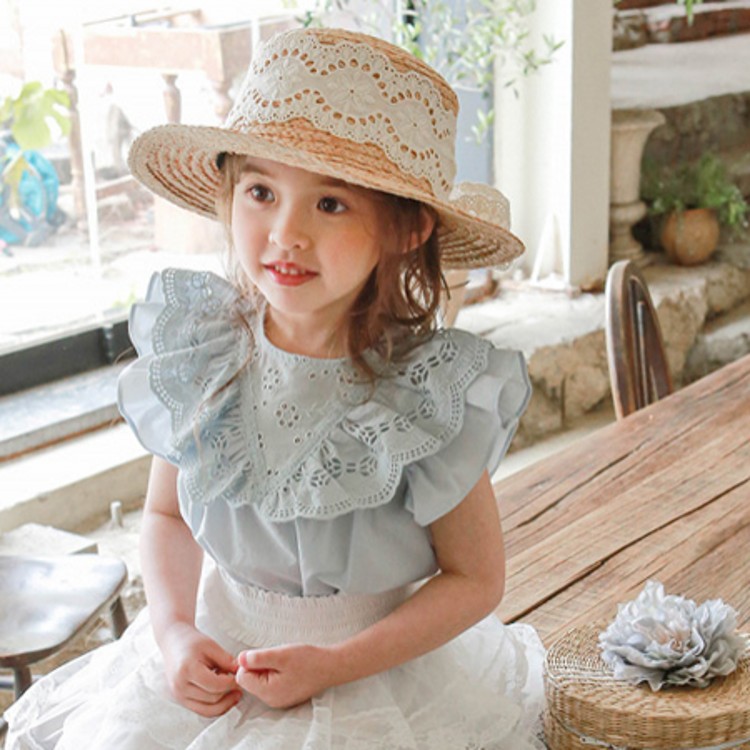 甜美荷葉花邊袖上衣