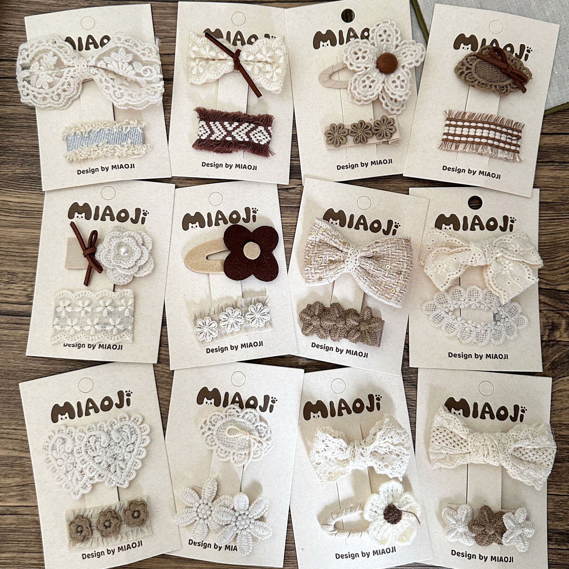 米白系蕾絲蝴蝶結髮夾