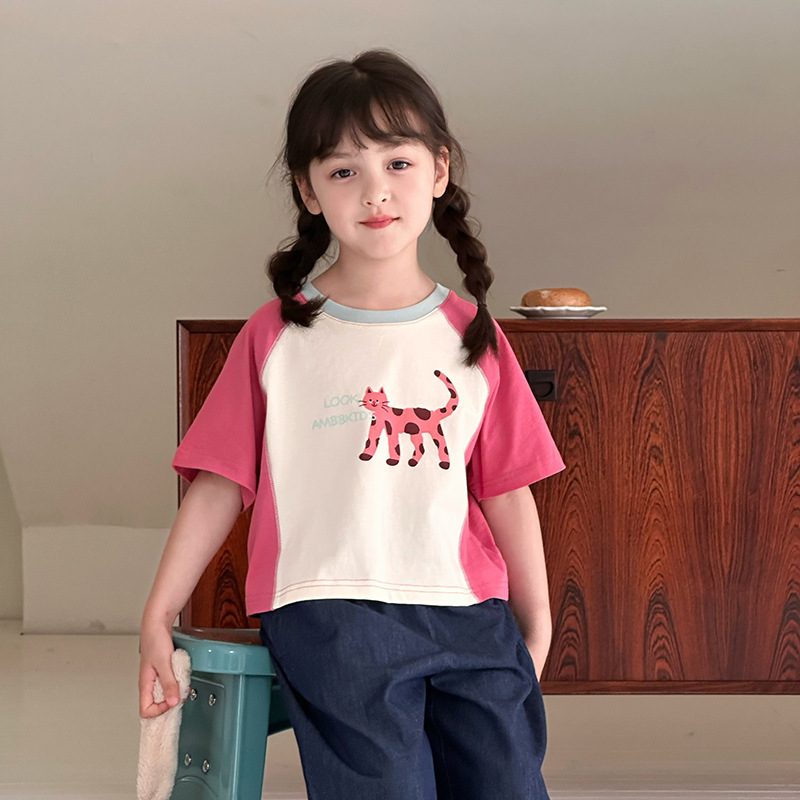 撞色拼袖貓咪短版上衣