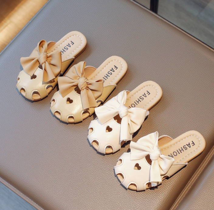 蝴蝶結簍空愛心涼拖鞋
