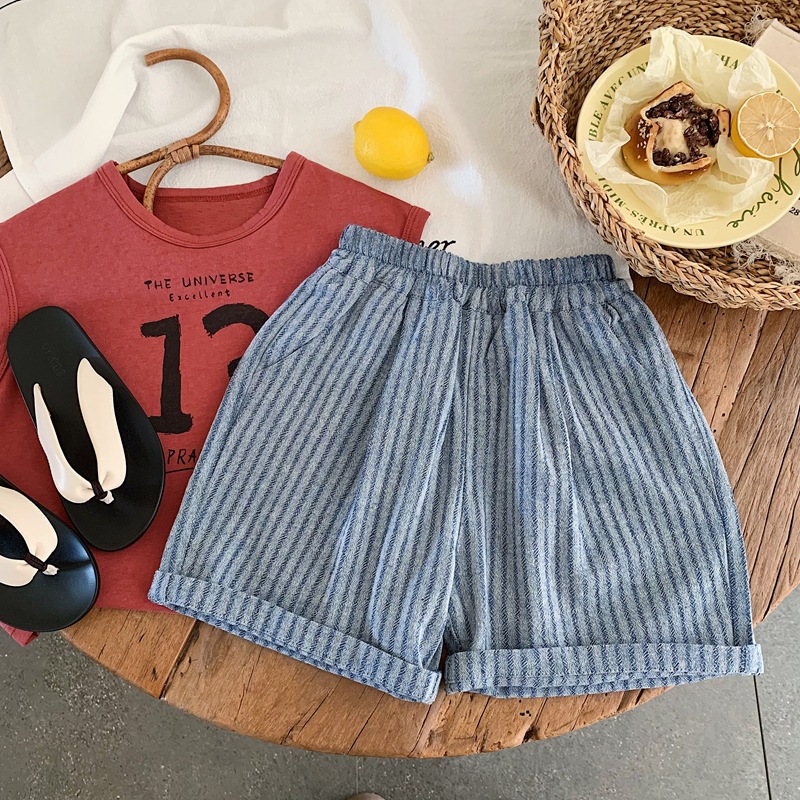 輕薄藍色格紋短褲