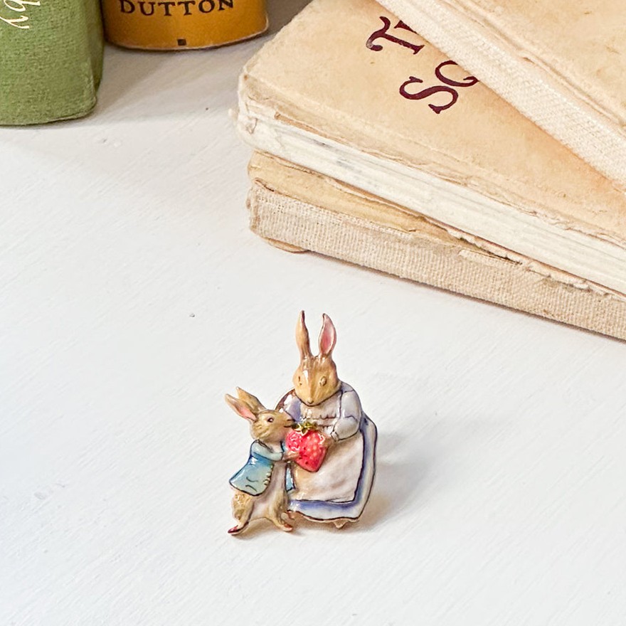 Fable England 兔媽媽胸針