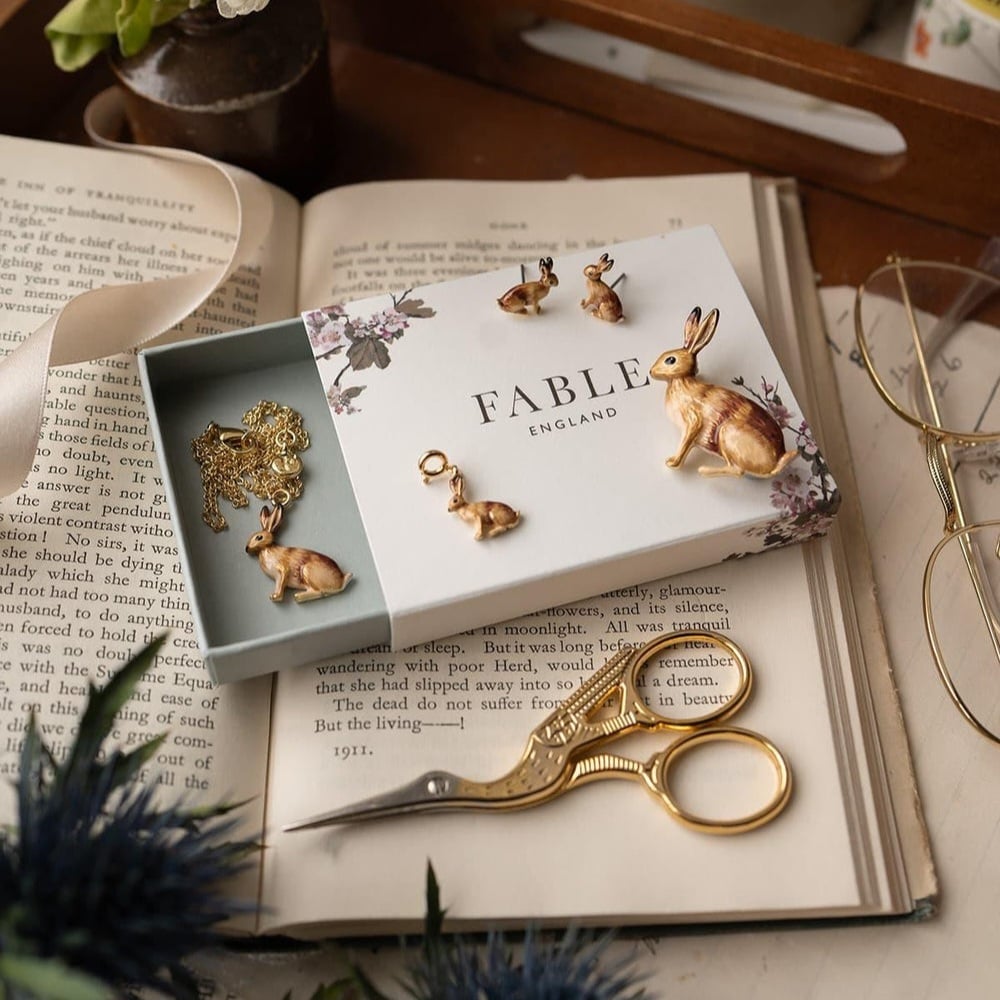 Fable England 兔子琺瑯耳環
