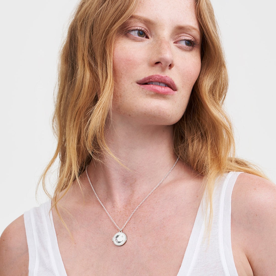 Fable England 夜影花月相片項鍊