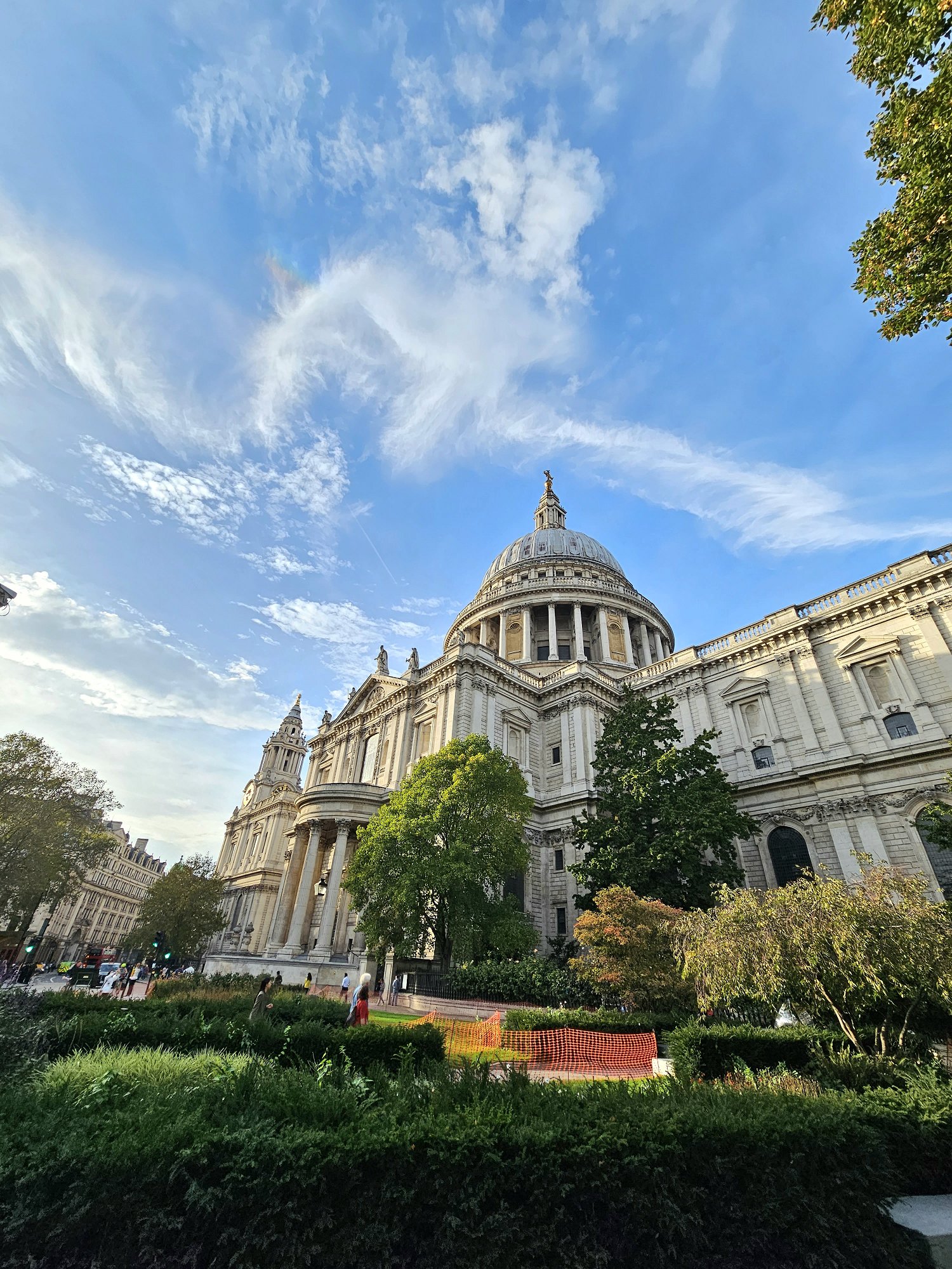 像畫一樣美，午後的倫敦教堂