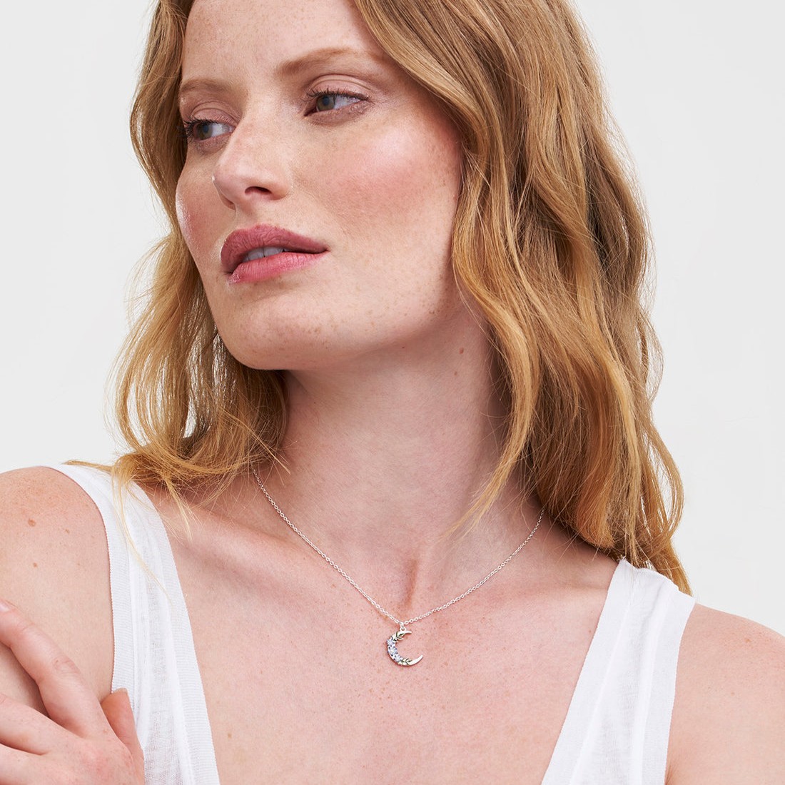 Fable England 夜影花月項鍊